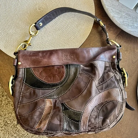 VINTAGE COACH SHOULDER BAG - Picture 3 of 5